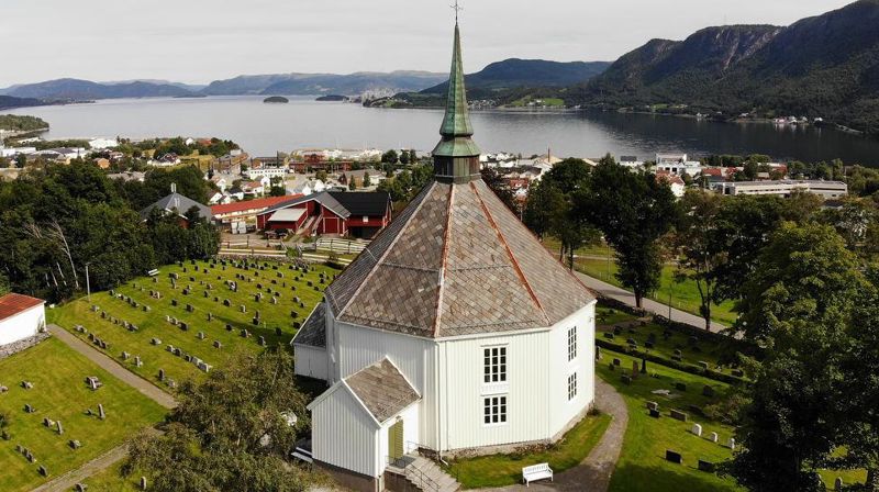Hemne gravplass