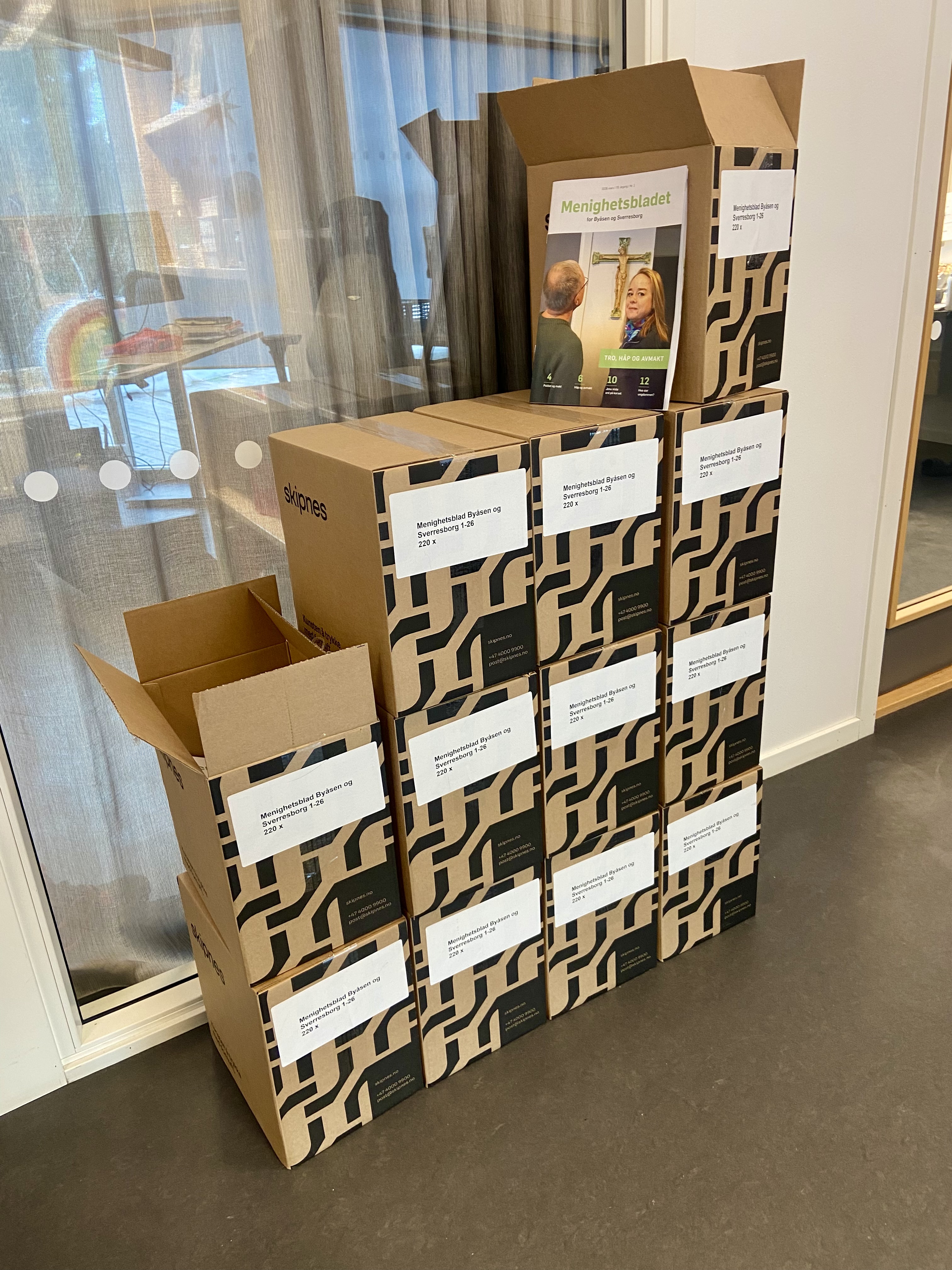  VI TRENGER HJELP TIL Å SPRE DET GLADE BUDSKAP