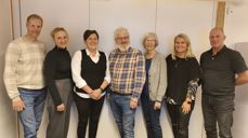 Det nye menighetsrådet i Åfjord og Stoksund. Fv. Odd Arne Sørdahl, nestleder Ruth Marine Murvold, Berit Iversen Aaberg, sokneprest Kristian Kjenes, Else Koren Nesheim, leder Hilde Kristin Lorentsen og Gisle Herfjord. Foto: O.P. Skansen