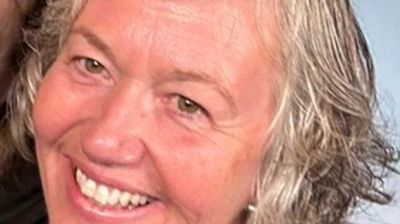 FRA SYKEPLEIE TIL VIKAR- OG KONFIRMANTPREST