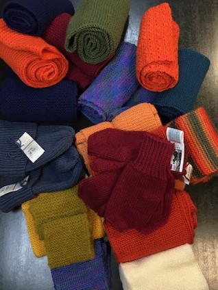 Bli med på strikkedugnad 2025