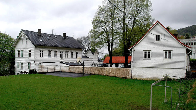 Bilde av Alrekstad kongsgård. Foto: Ine Merethe Baadsvik