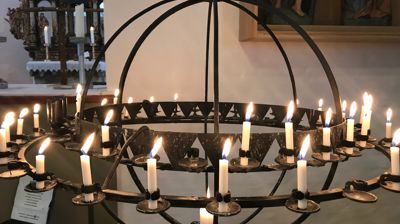 Lysgloben i Bodin kirke (foto: Torill I. Edvardsen)