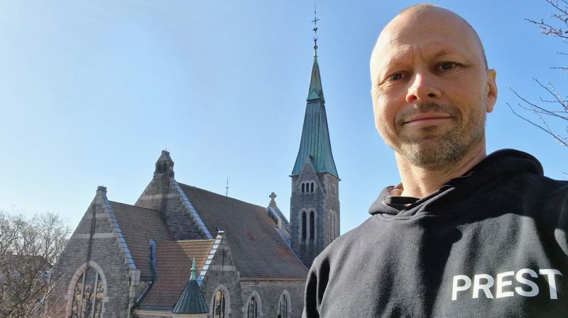 Kristian og Fagerborg kirke bak