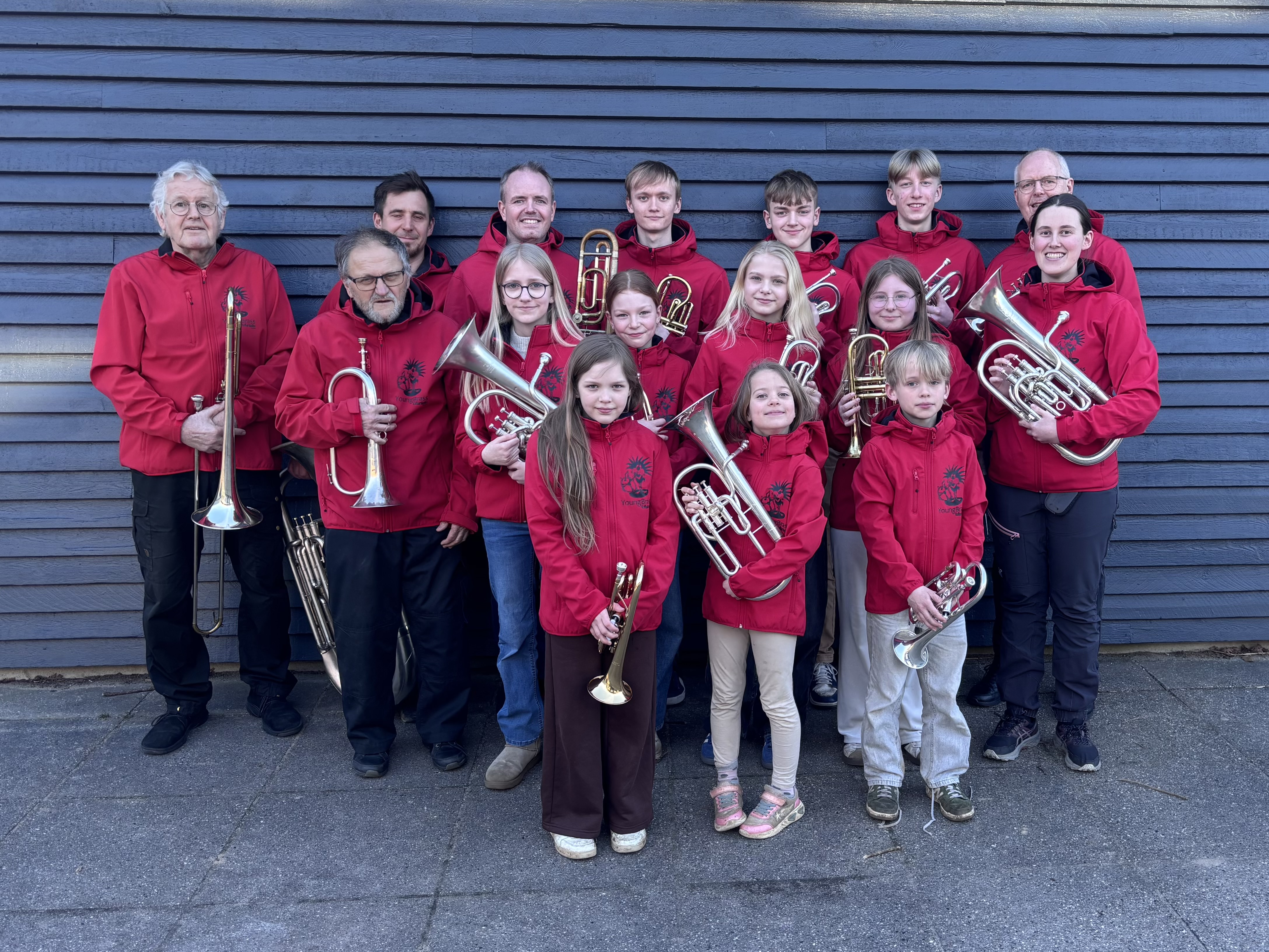 YoungBrass Skanderborg vert med og spelar i gudstenesta.