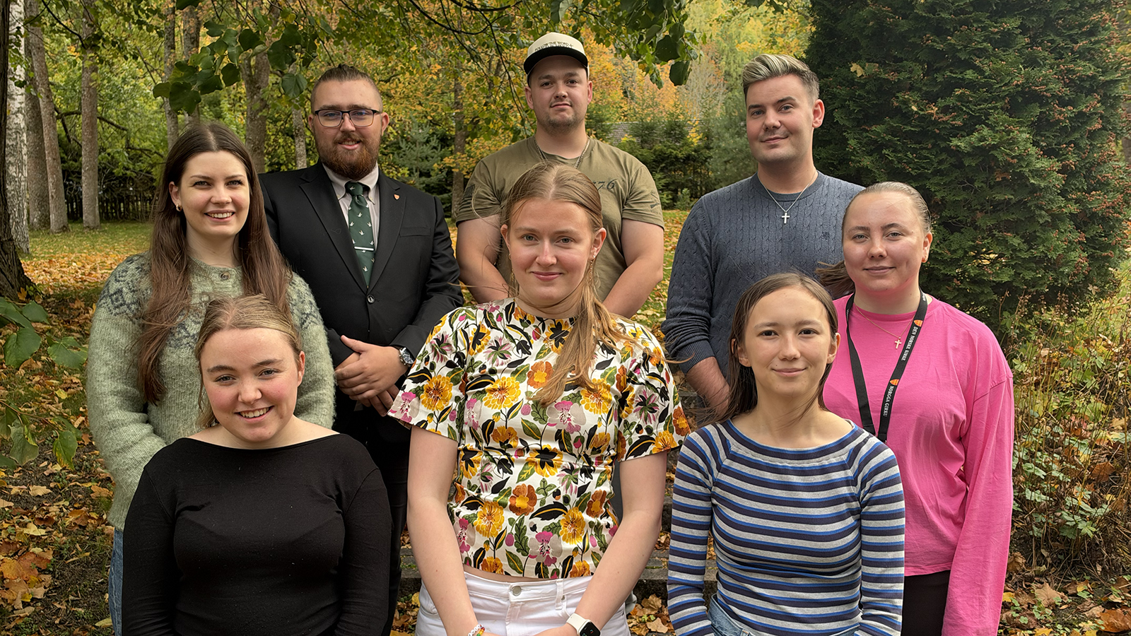 Fra venstre: Maren Iren Jørgensen, Elise Skjærven Aas, Aurora S. Botnmyr, andre rekke: Liv Marie R. Paulsen, Sebastian K. Hansen, Sondre A. Øy, Christian H. Klaussen og Jannike B. Johannessen.