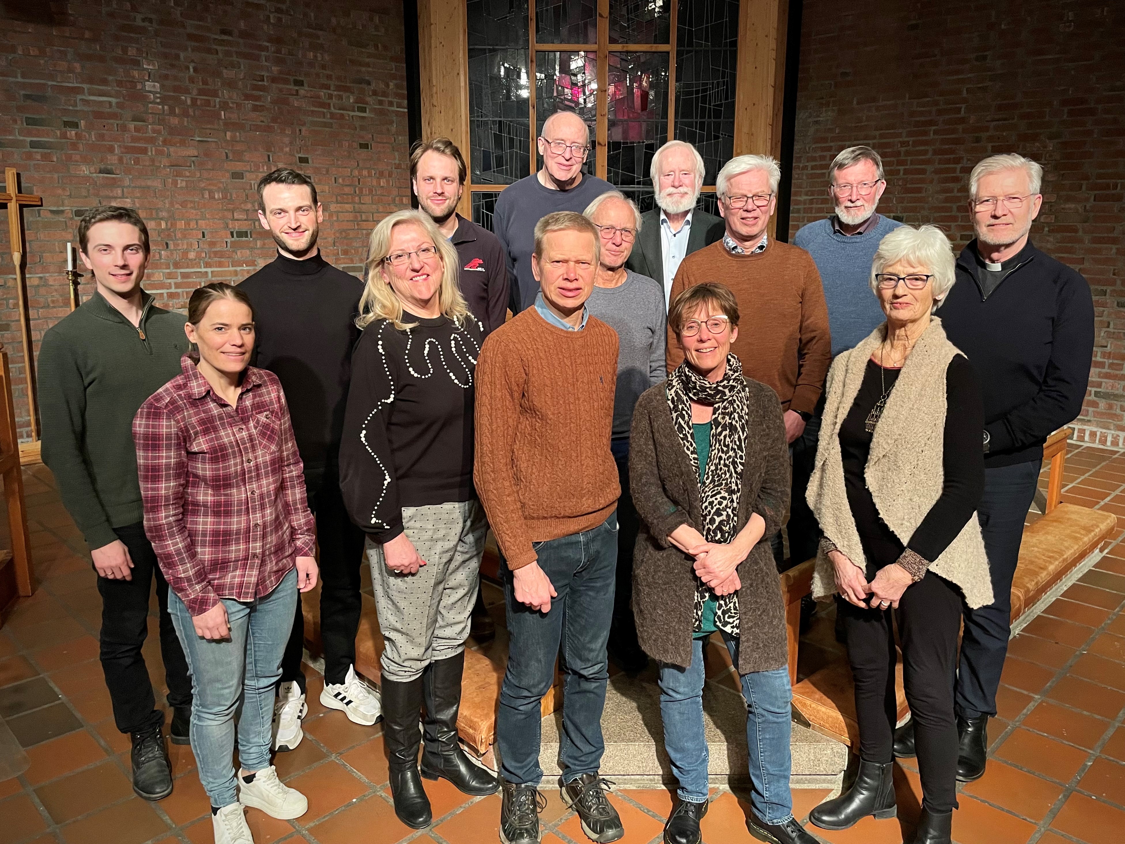 Foran fra venstre: Annlaug Aasen Thorjussen, May Britt Esse Berge (leder), Hans Inge Corneliussen, Birgit Eikill, Ellen Johanne Onstad. Bakerst fra venstre: Sindre Matre Frøyshov, Ludvig Skolt, Øystein Birkeland, Finn Egén Mobæk, Kjell Beisland, Dag Ramberg, Torgeir Nevland, Helge Nome Næsheim (nestleder), Dag Høyem (sokneprest).