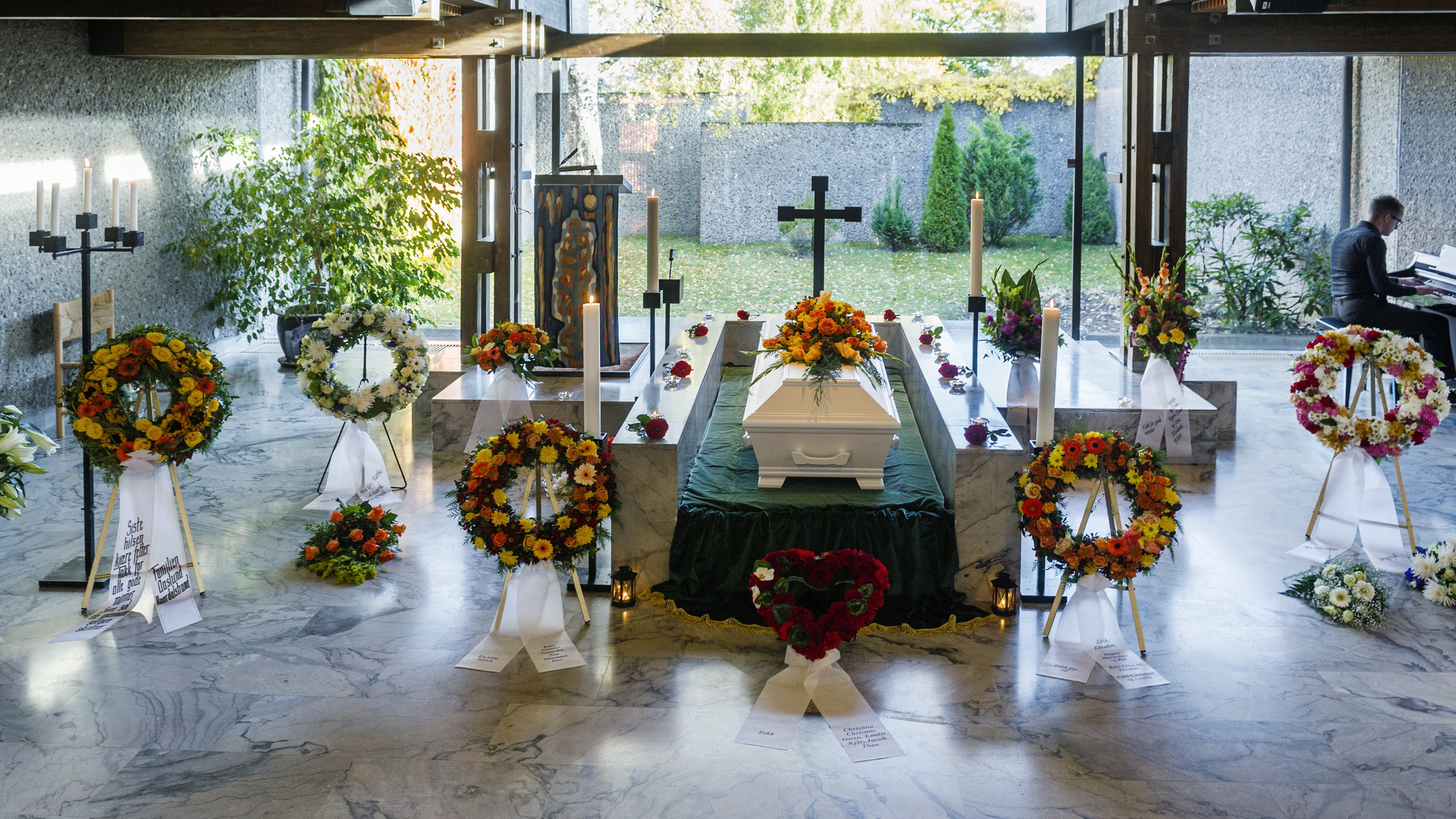 – No er det på tide å vurdere endringar i gravferdsliturgien, seier kyrkjerådsleiar Kristin Gunleiksrud Raaum (foto: Den norske kyrkja).