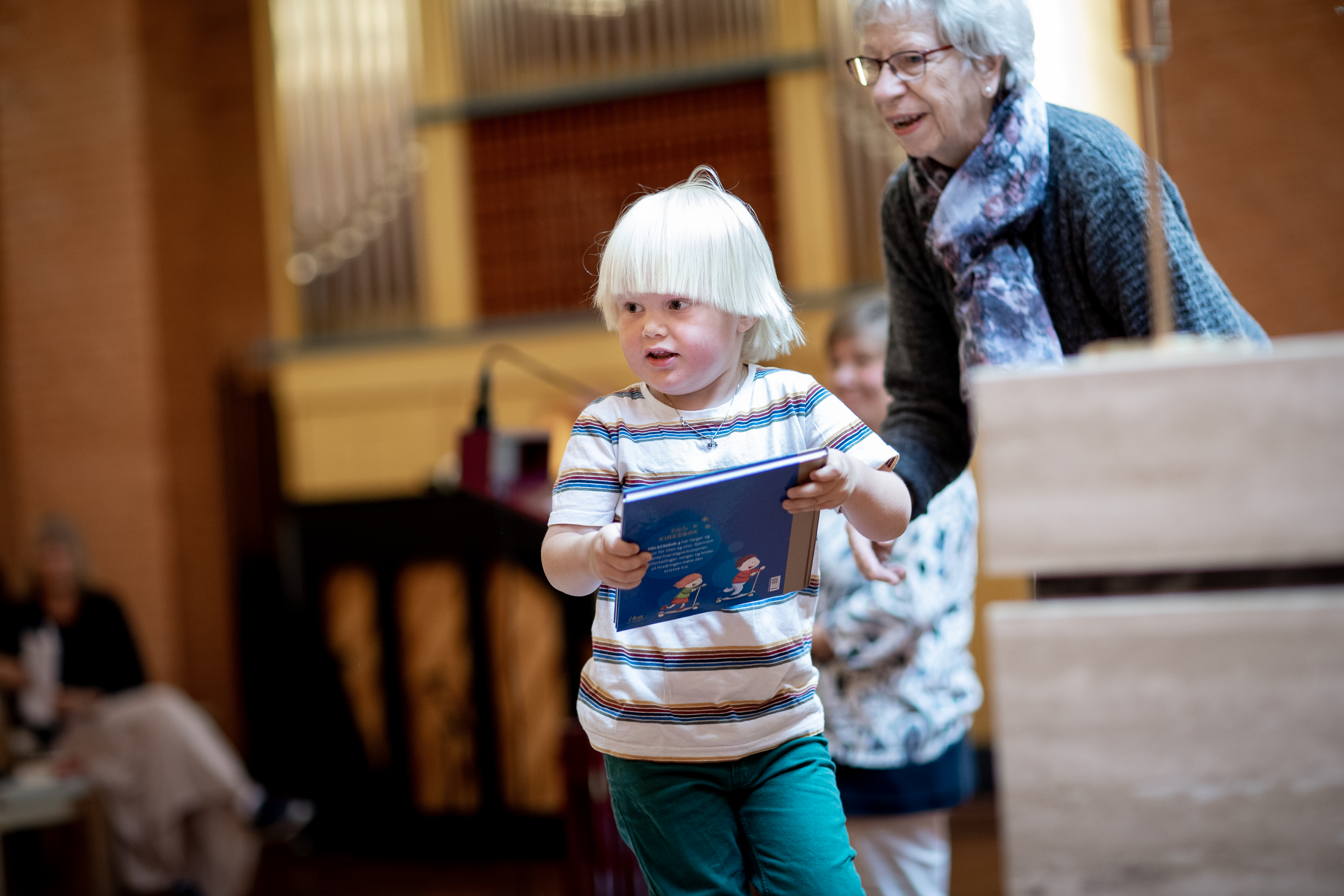 Velkomen til utdeling av 4-årsbok!