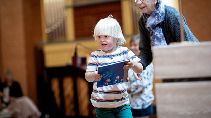 Velkomen til utdeling av 4-årsbok!