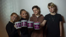 Tirsdag 19. mars går konfirmanter fra dør til dør for å samle inn penger til årets fasteaksjon. Foto: Kirkens Nødhjelp