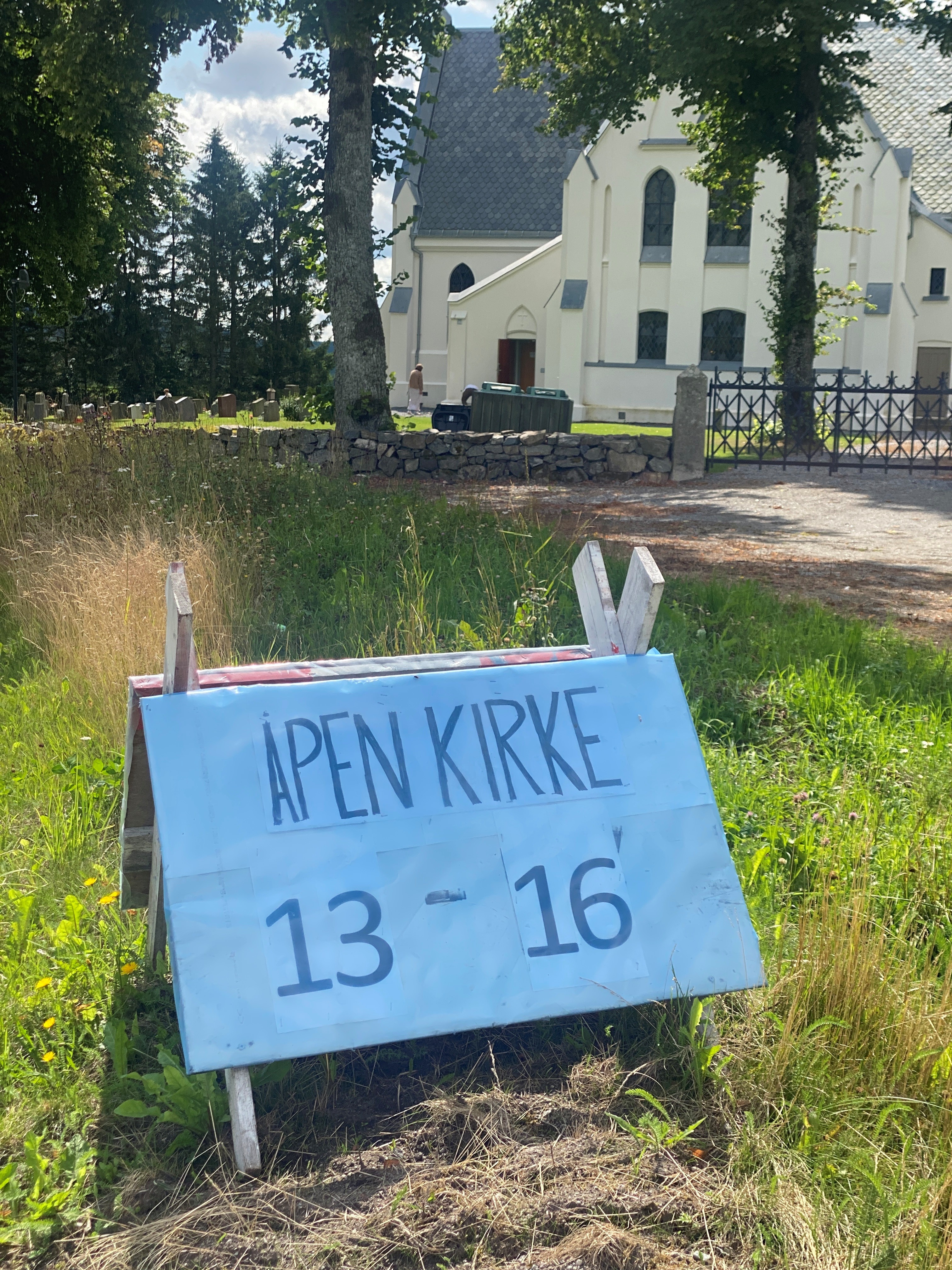 Eidsberg kirke er åpen i sommer