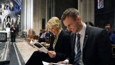 Kirkerådsleder Kristin Gunleiksrud Raaum sammen med barne- og familieminister Kjell Ingolf Ropstad under gudstjeneste i Nidarosdomen i forbindelse med Kirkemøtet 2019. Foto: Den norske kirke