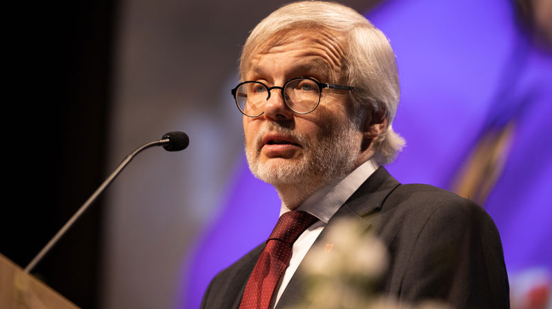 Kirkerådsleder Harald Hegstad tematiserte diskriminering og rasisme i sin åpningstale til Kirkemøtet. Foto: Heidi Olsen / Den norske kirke
