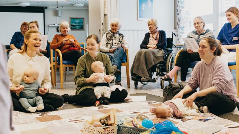 Generasjonssang på sykehjem - Foto Den norske kirke - Kirkerådet