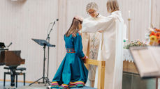 Forbønn for konfirmant, Foto: Ørjan Marakatt Bertelsen