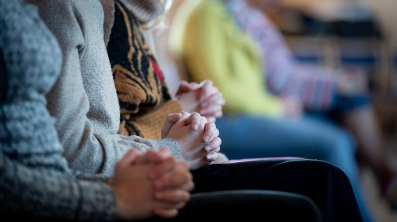 "Eg trur på Gud Fader, den allmekitge skapar av himmel og jord". (Foto: Bo Mathisen)