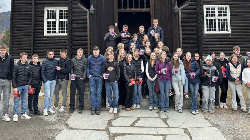 Konfirmantkullet i Nord-Fron 2025 samlar inn til Fasteaksjonen tysdag 8. april.