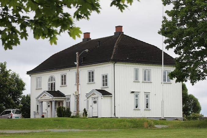 Torsdag 22.10 kl 11: I anledning biskopens visitas:  HYGGETREFF PÅ KJONERUD