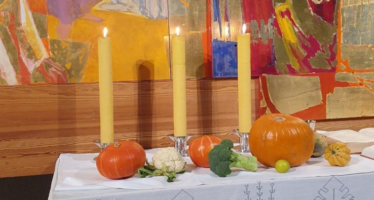 Høsttakkefest i Holmen kirke