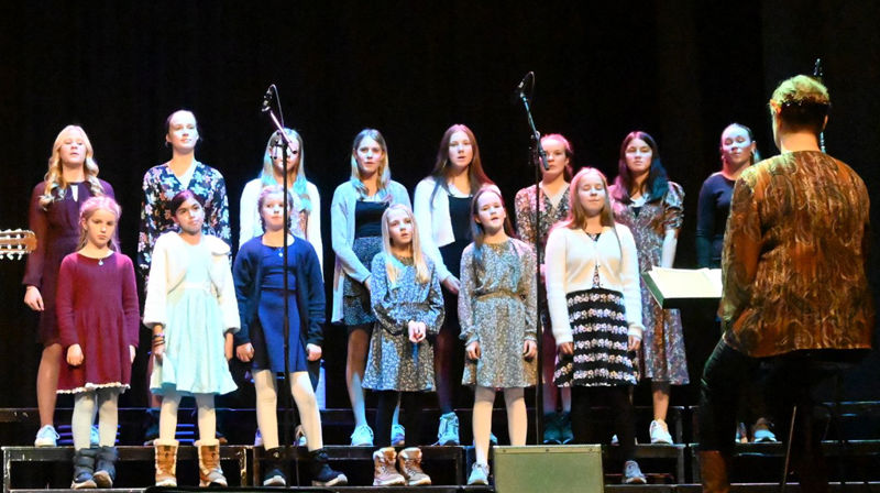 Barne- og ungdomskoret Regnbuen. Foto: Monika Søberg/Lokal-avisa Trysil-Engerdal