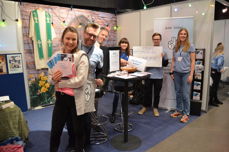 På stand: Vibeke Kolstø Andersen, undervisningsrådgiver, Petter Rønneberg, ungdomsrådgiver, Fredrik Brekke Møller, personalrådgiver, Elisabeth Danielsen Haare, trosopplæringsleder, Einar Østerhagen, kapellan og Heidi Skålid Amundsen, trosopplæringsmedarbeider