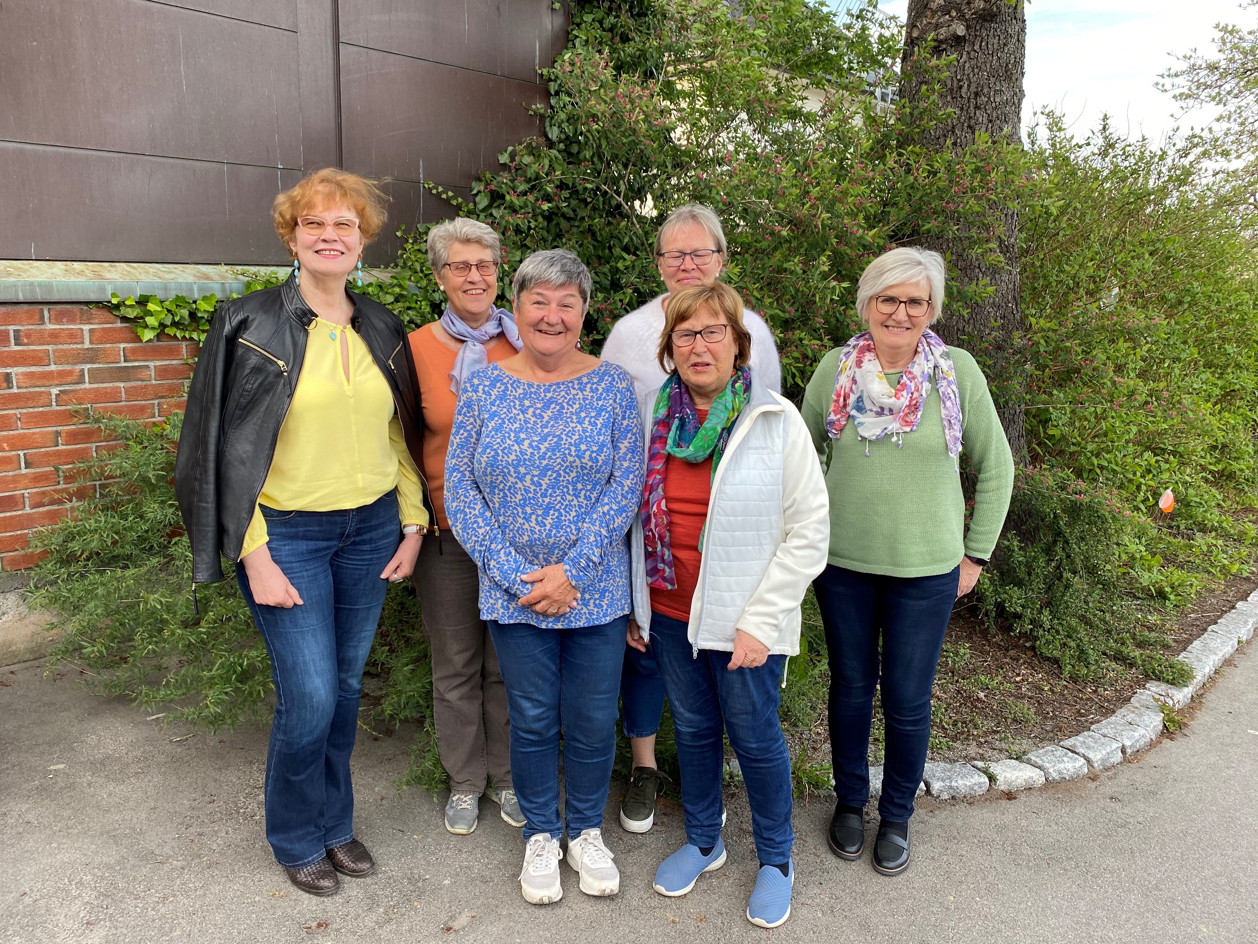 Fra venstre mot høyre: Iveta Pikmeistere, Liv Bakke Magerøy, Britt Flaatten, Gunn Marit Langedrsg, Eva Gilje og Tone Fjeld 