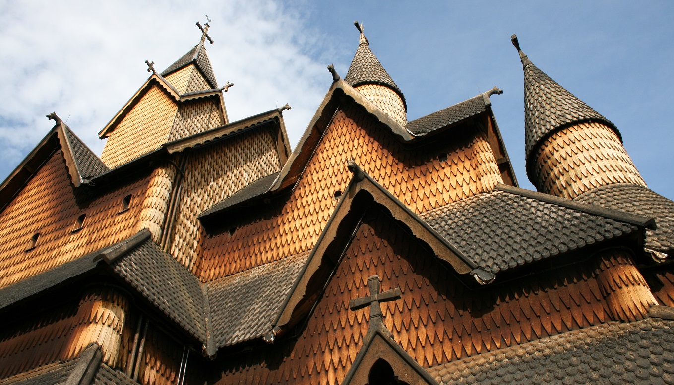 Heddal stavkyrkje holder åpent i sommer.