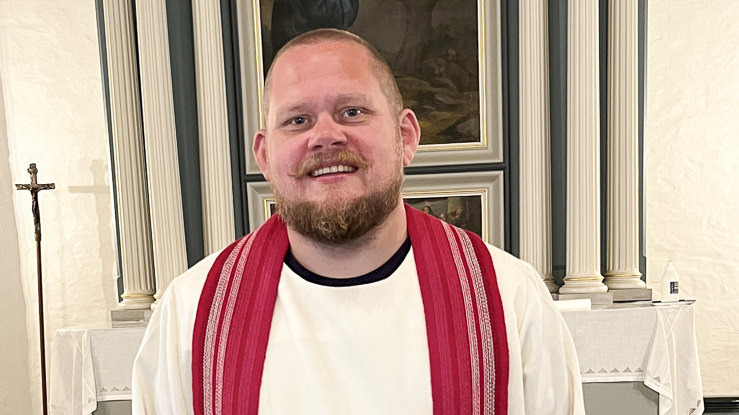 Roar Moen er bokmålsmannen som vil arbeida for nynorsken i kyrkja