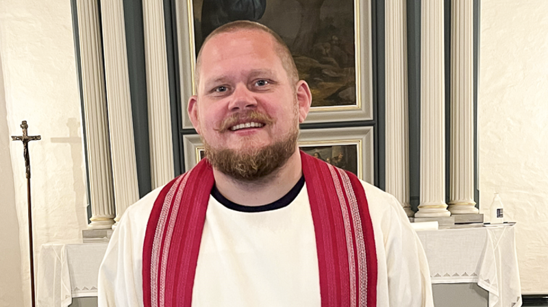 Roar Moen er bokmålsmannen som vil arbeida for nynorsken i kyrkja