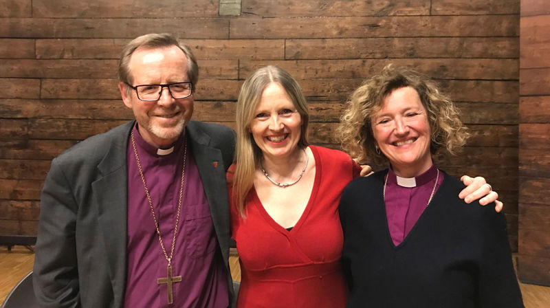 To biskopar og ein teatersjef møttest til samtale om teateret og kyrkja.