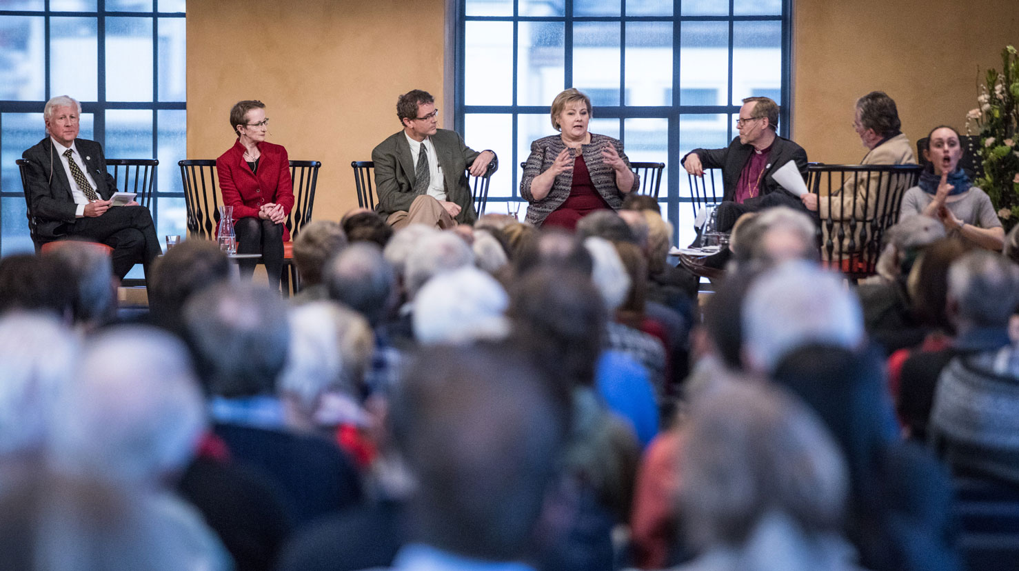 Luthersamtalen er eitt av arrangementa som du kan sjå på nytt her. Foto frå Luthersamtalen same stad 4. mars. Foto: Magnus Skrede