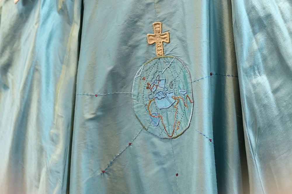 På innsida er det symbol knytt til sjøfarten. Foto: Gyrid Cecilie Nygaard.