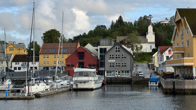 Florø kyrkje i Kinn sokn.