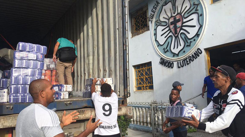 Kyrkjelydane på Cuba er gode på å distribuera hjelpesendingane slik at dei når fram.