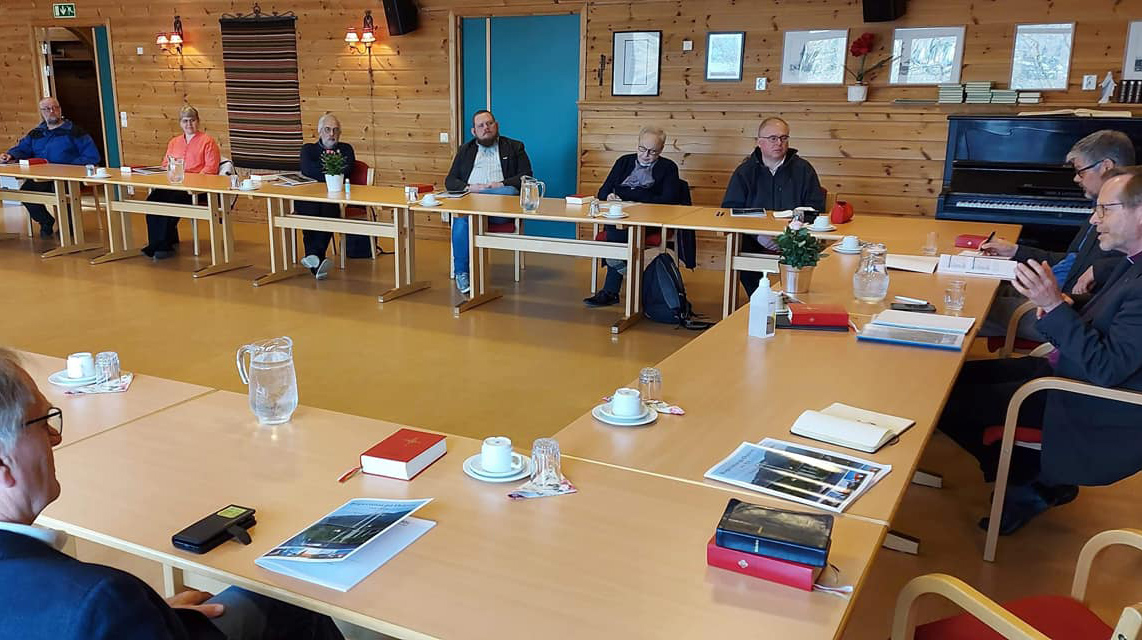 Møte med staben var ein av programpostane på vistasen på Osterøy. Foto: Øystein Skauge