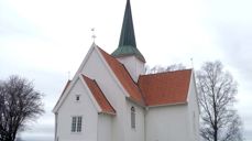Kirkerådet utreder nytt regelverk for kirkebygg. Her er Gjerdrum kirke.