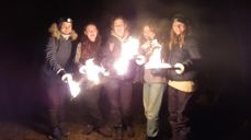 Konfirmanter klare for fakkeltog hjem