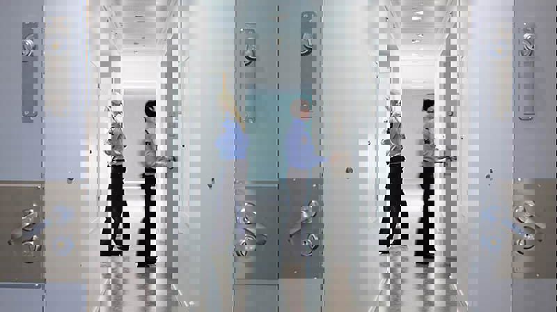 Kirke i forsvaret, i fengsel, på sykehus og lufthavn