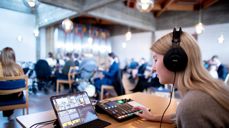 Frivillige har ofte ansvar for det tekniske. Foto: Bo Mathisen