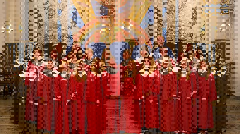 Salmeboka minutt for minutt