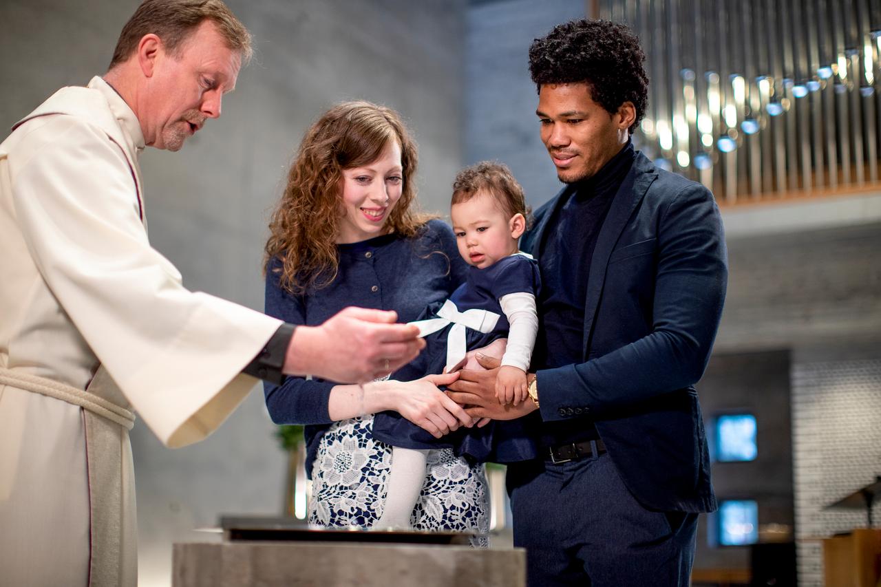 Dåp, foto: Bo Mathisen.