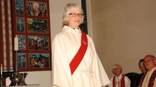 Inger Pauline Gravem vart vigsla til diakon 14. mai 2015 i Dombås kyrkje. Foto: Ingolf Toven