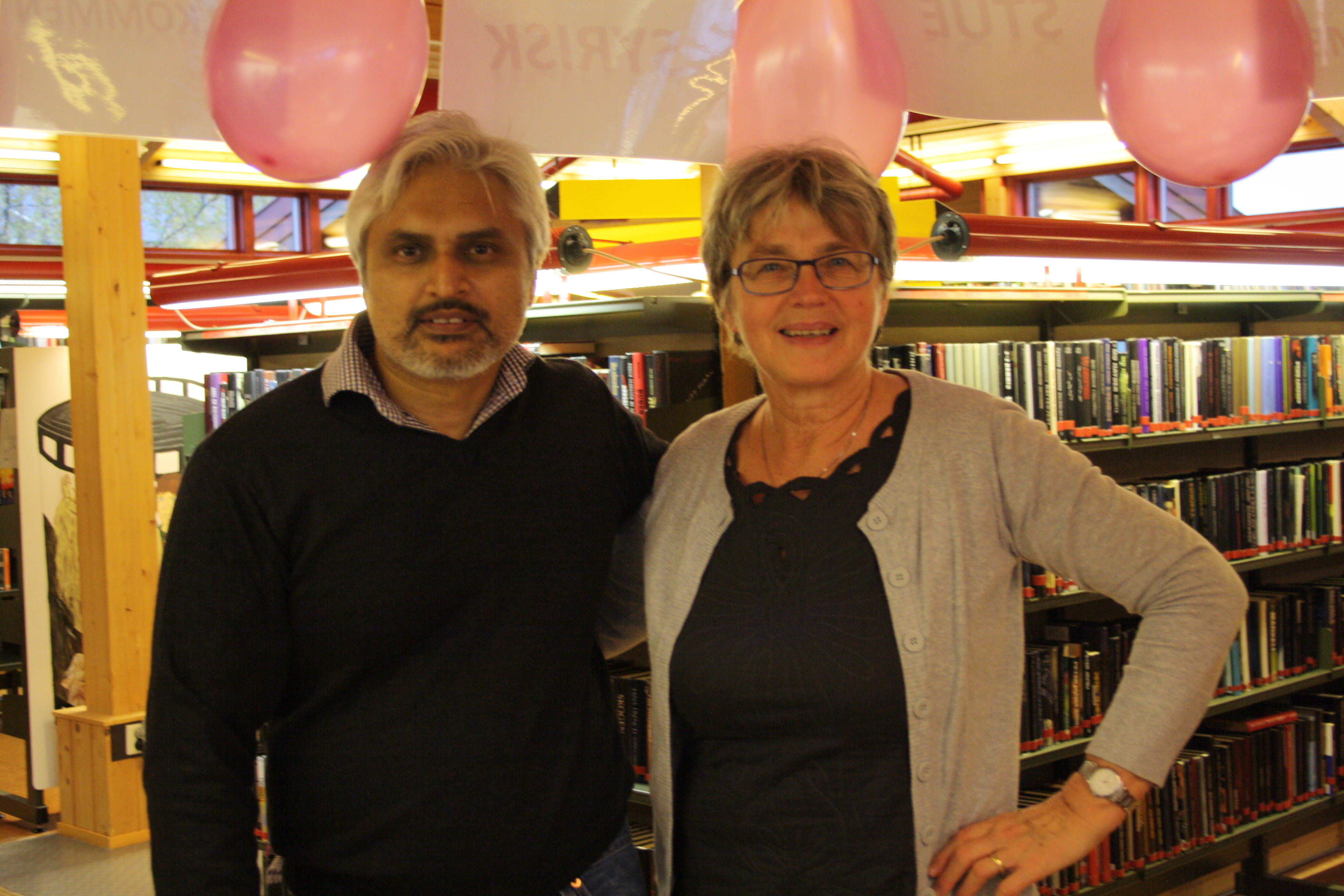 Flyktningkonsulent Faisal Hashmi og diakon Birthe Øverby er gode samarbeidspartnere. Foto: Sissel J. Frøhaug