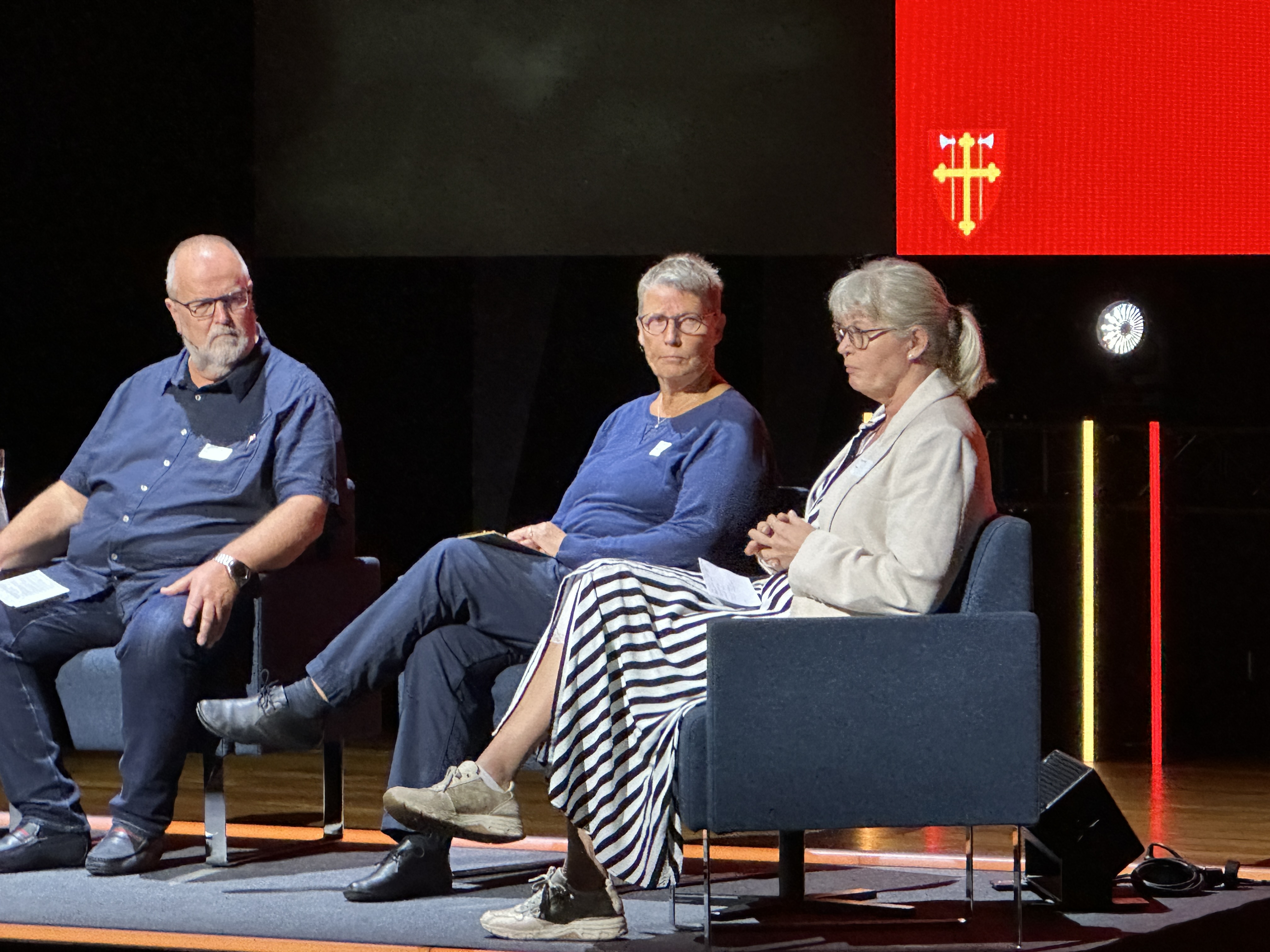 Samtalen om samhandling i beredskap ble følelsessterk og veldig aktuell etter en husbrann i Hamar få dager før.  Brannen tok fire unge kvinners liv. Foto: Hamar bispedømmeråd