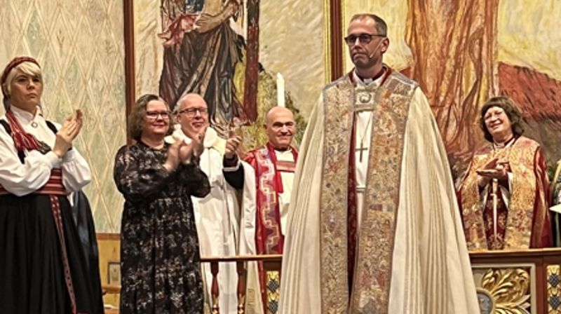 Da Ole Kristian Bonden ble vigslet til biskop i Hamar 29. januar 2023, var det i bispekåpen for Hamar biskop fra 2007, sydd om og tilpasset den nye biskopen. Foto: Hamar bispedømmeråd