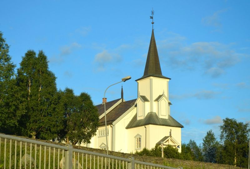 Her i Alvdal kirke vigsles Jan Øyvind Lien-Erlandsen til prest 31. august 2025. Foto: Aslaug S. Haugen.