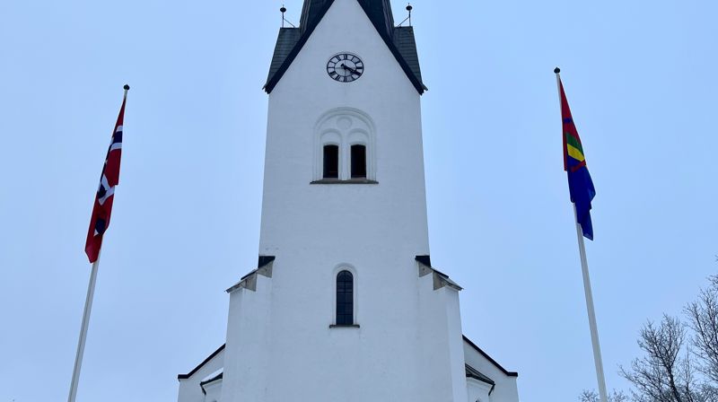 Hamar domkirke markerer samisk nasjonaldag 6. februar. Foto: Hamar bispedømmeråd