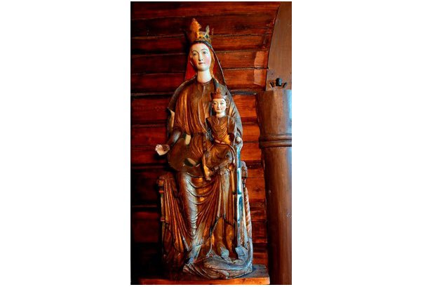 Madonnaen i Hedalen stavkirke