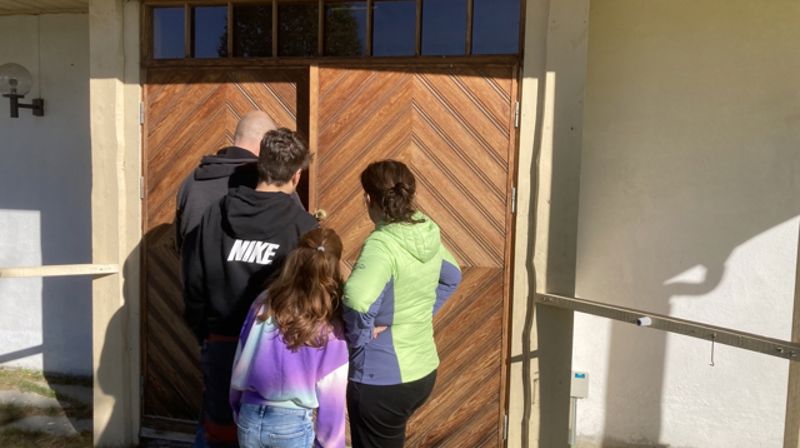 - Dette er det morsomste jeg har vært med på i kirka! Månedens menighet fant en aktivitet der hele familien kunne være med. Foto: Ragnhild Ryen